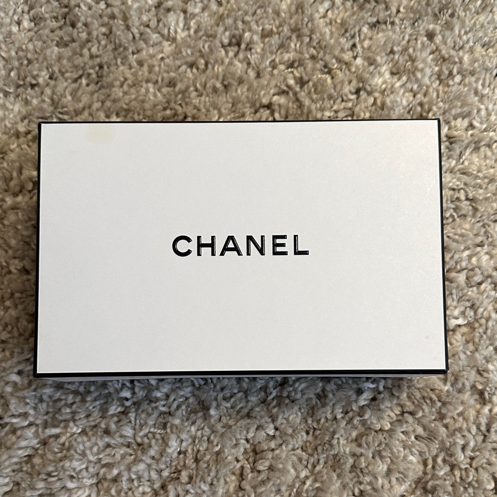 Chanel Classic White Gift Box with Chanel ribbon